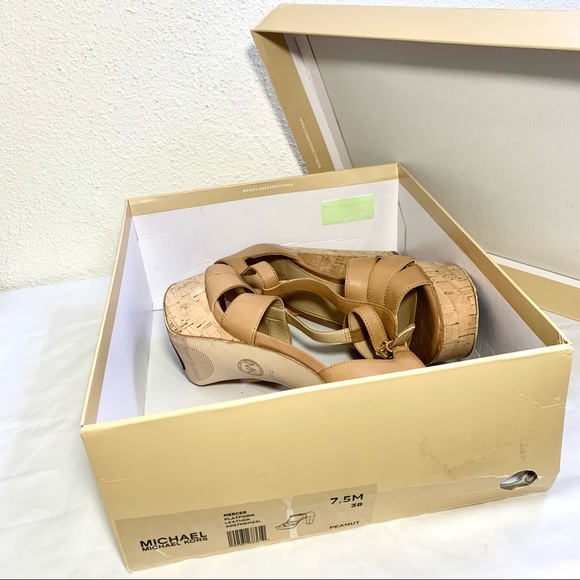 Michael Kors Mercer platform sandal - Picture 2 of 4